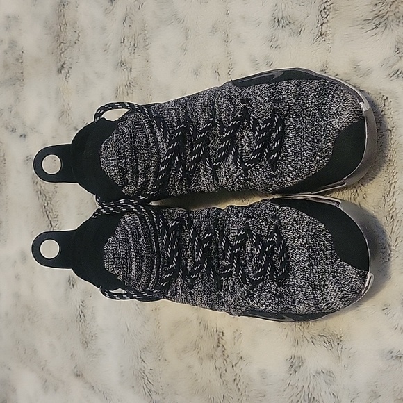Nike KD11 Flyknit Basketball Shoes - Picture 2 of 15